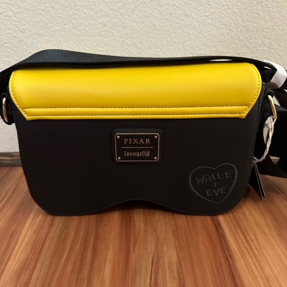 NWT Loungefly Disney Pixar Wall-e crossbody bag - Picture 3 of 4